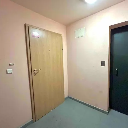 Апартаменти By The Sea