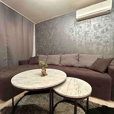 By The Sea Apartment *