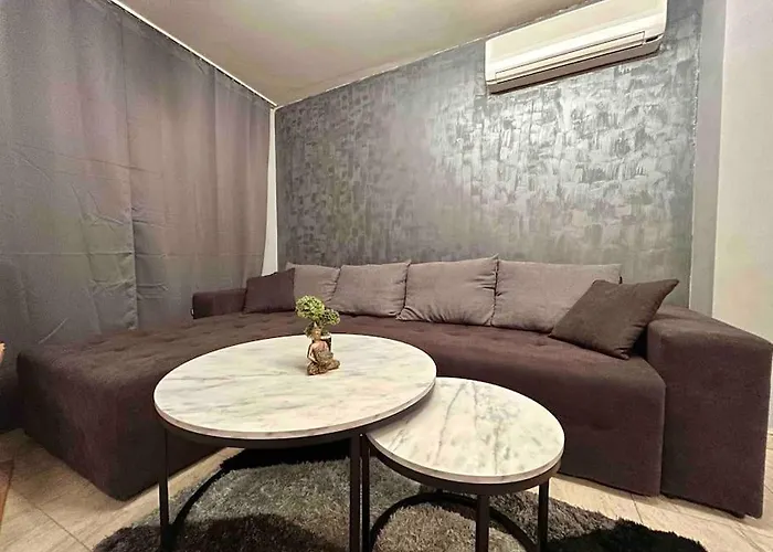 By The Sea Apartment *