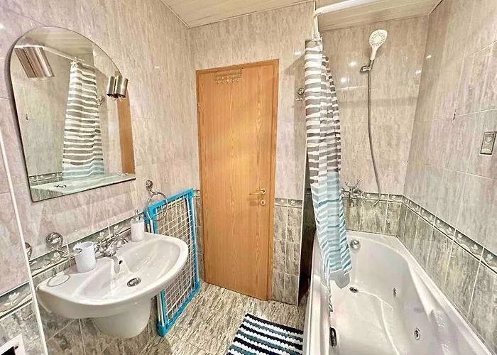 By The Sea Apartment *